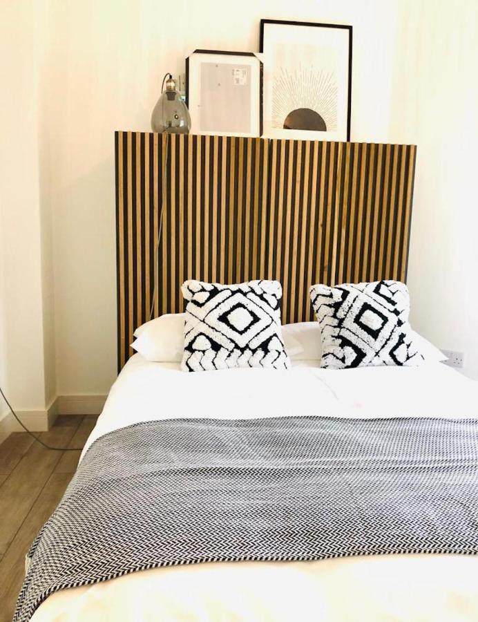 See Our Amazing Score At The Kepties - 5 X Luxurious Serviced Apartments - With Gardens - Fully Equipped - Free Parking - By Orion Short Stays - See Our Other Individual Listings --- This Is For Brand Awareness Only --- Arbroath Dış mekan fotoğraf
